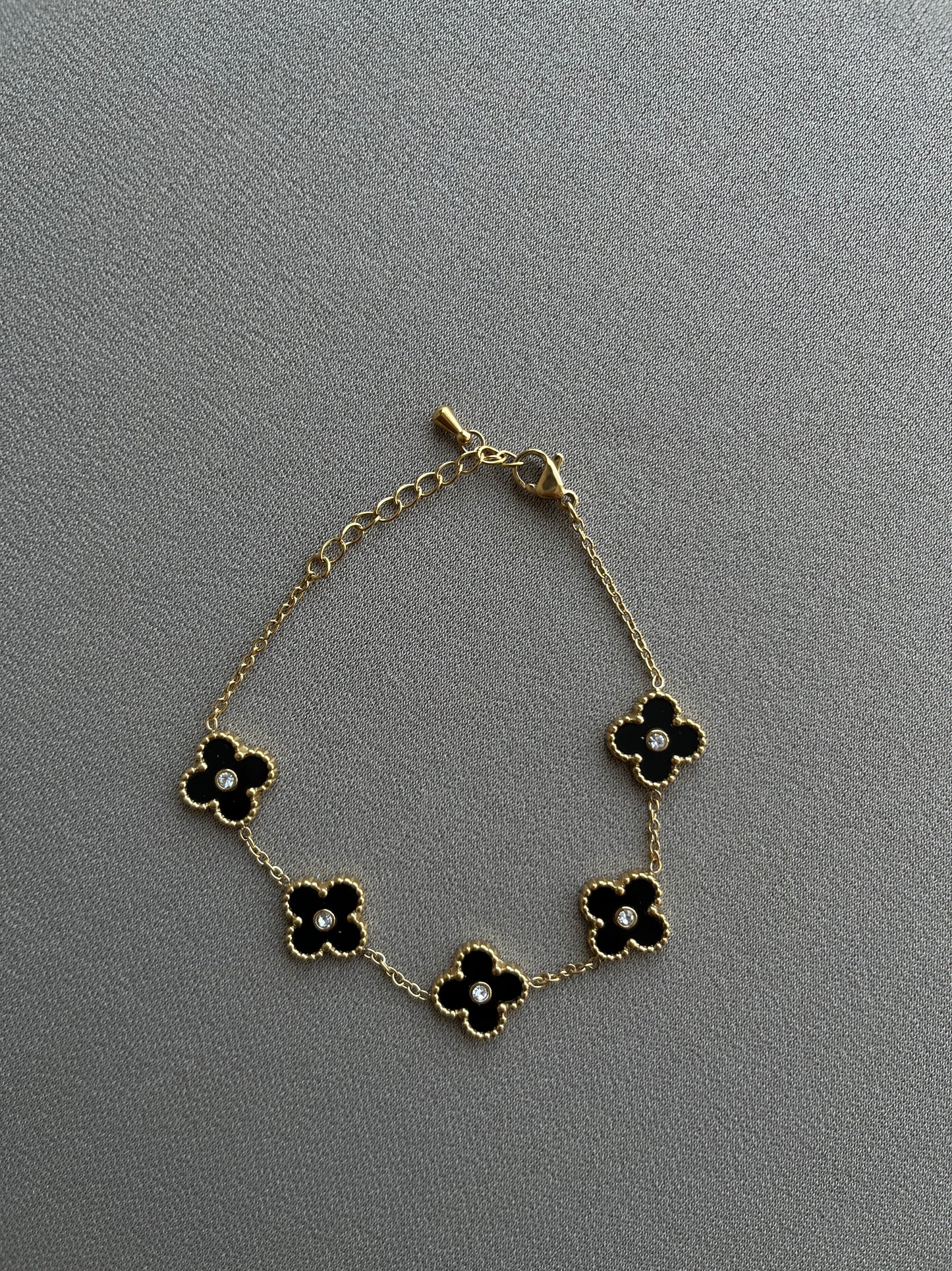 Diamond cloverleaf bracelet