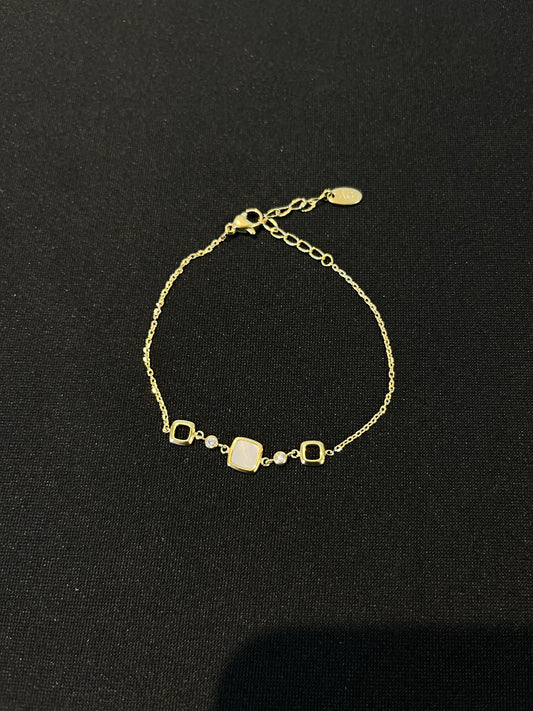 lila bracelet