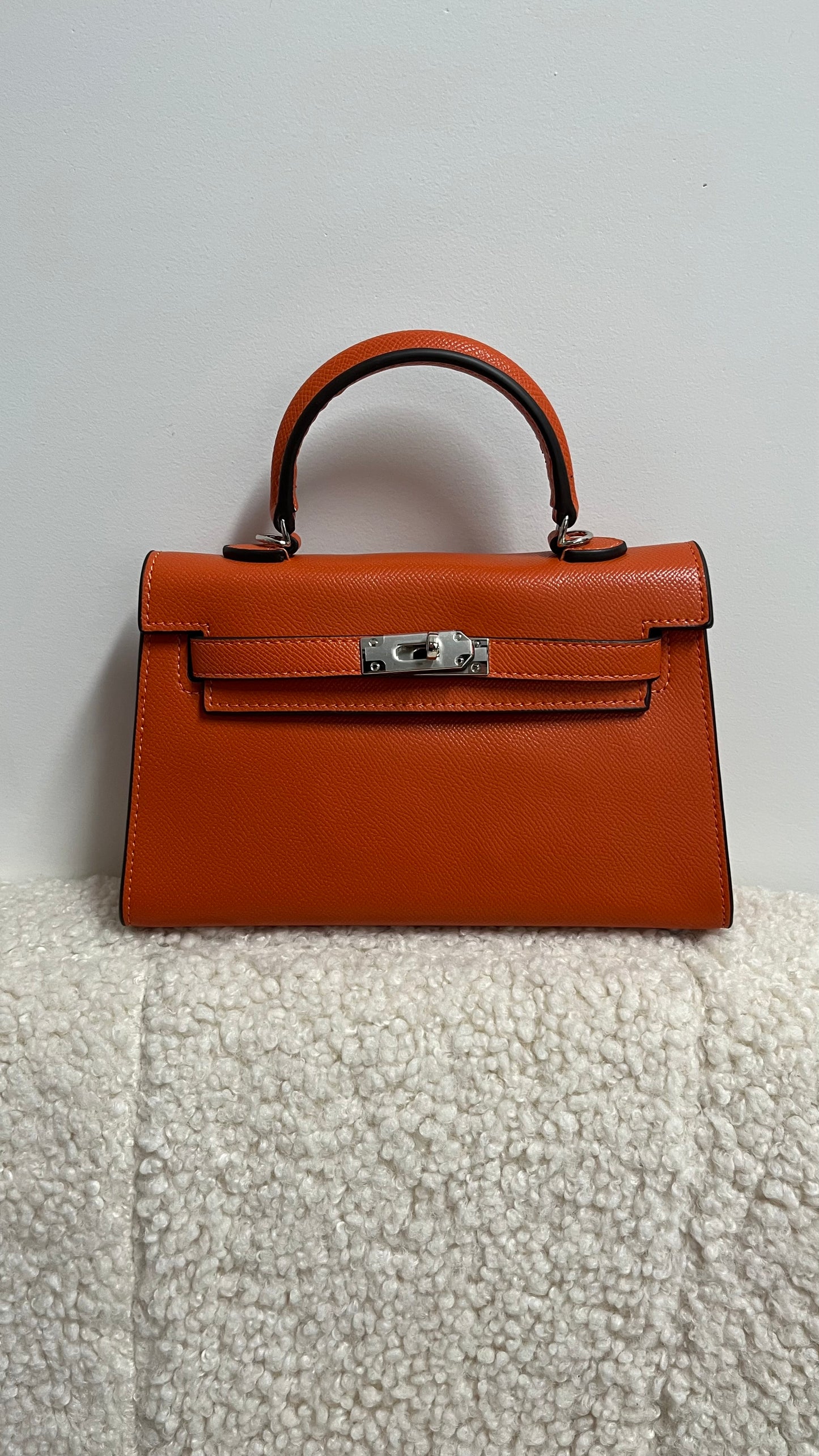 Habiba Bag Orange silver details