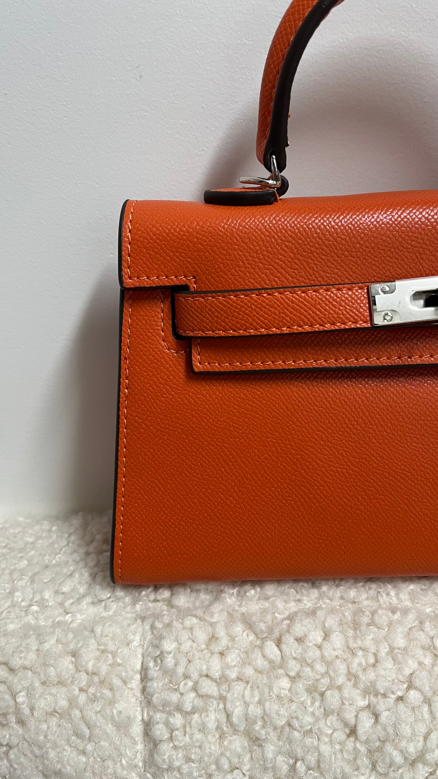 Habiba Bag Orange silver details