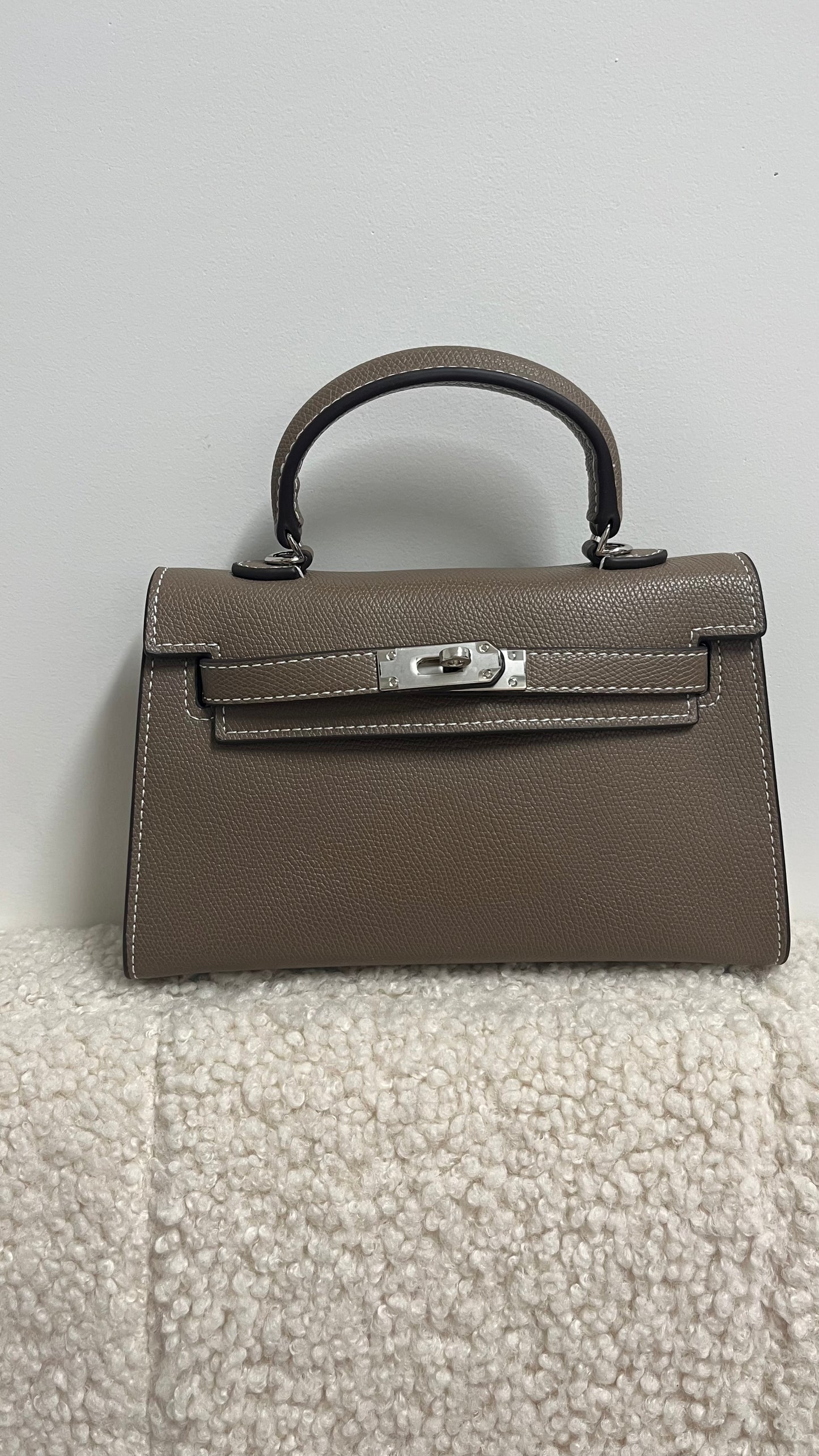 Habiba Bag Taupe silver details