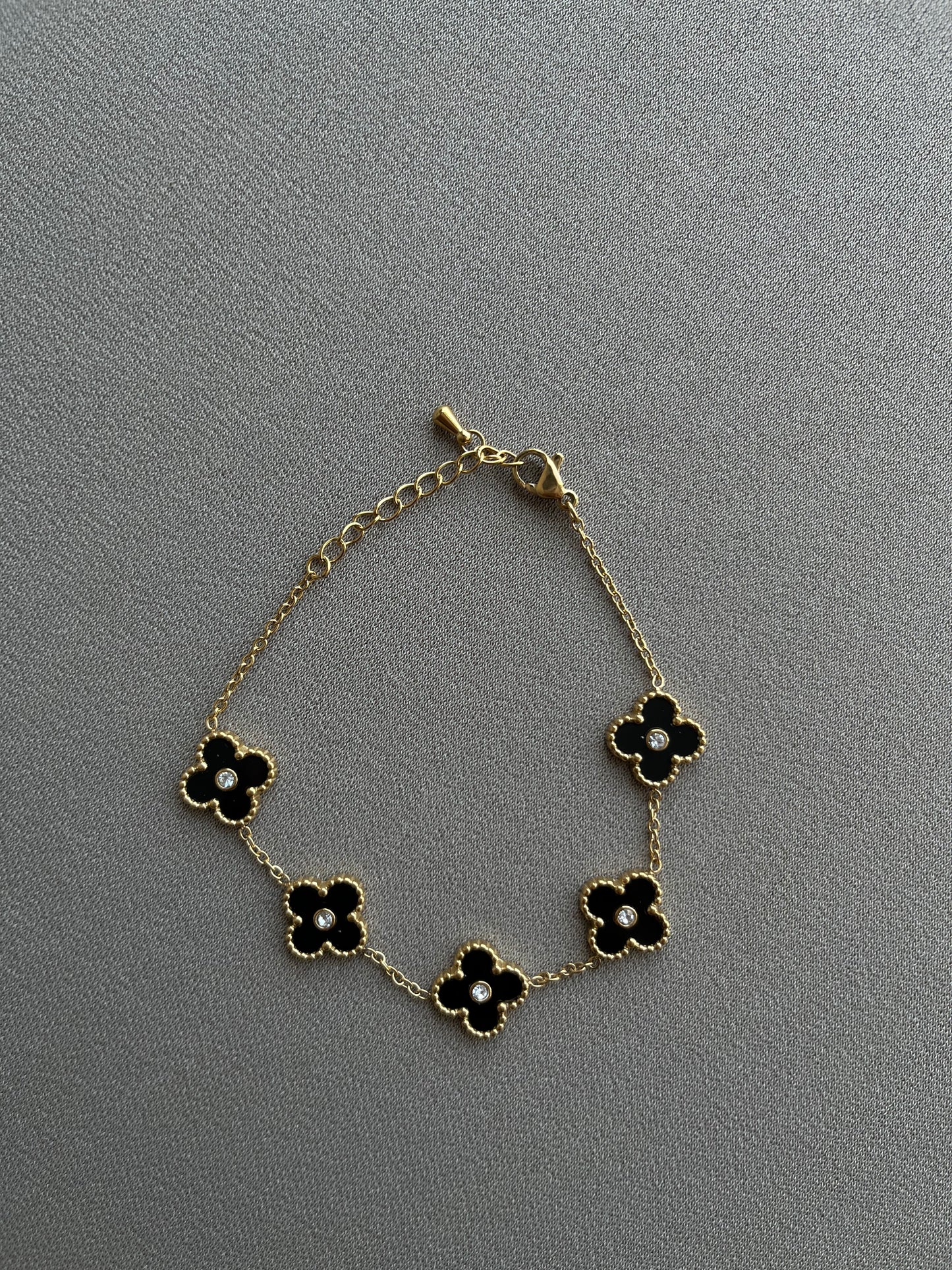 Diamond cloverleaf bracelet