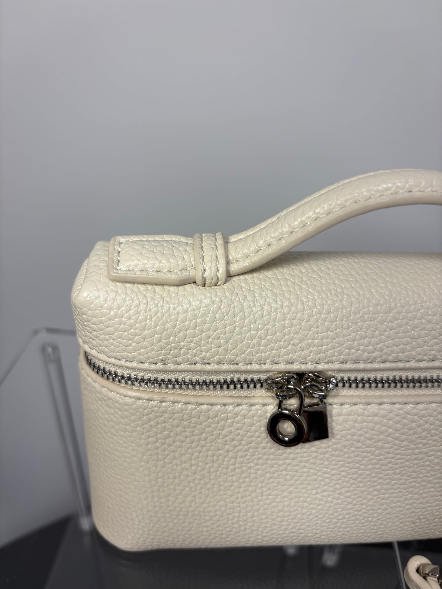 Lara bag white🤍