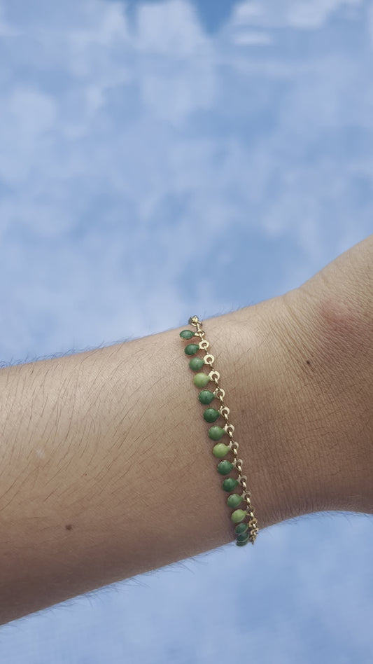 Green leaf bracelet